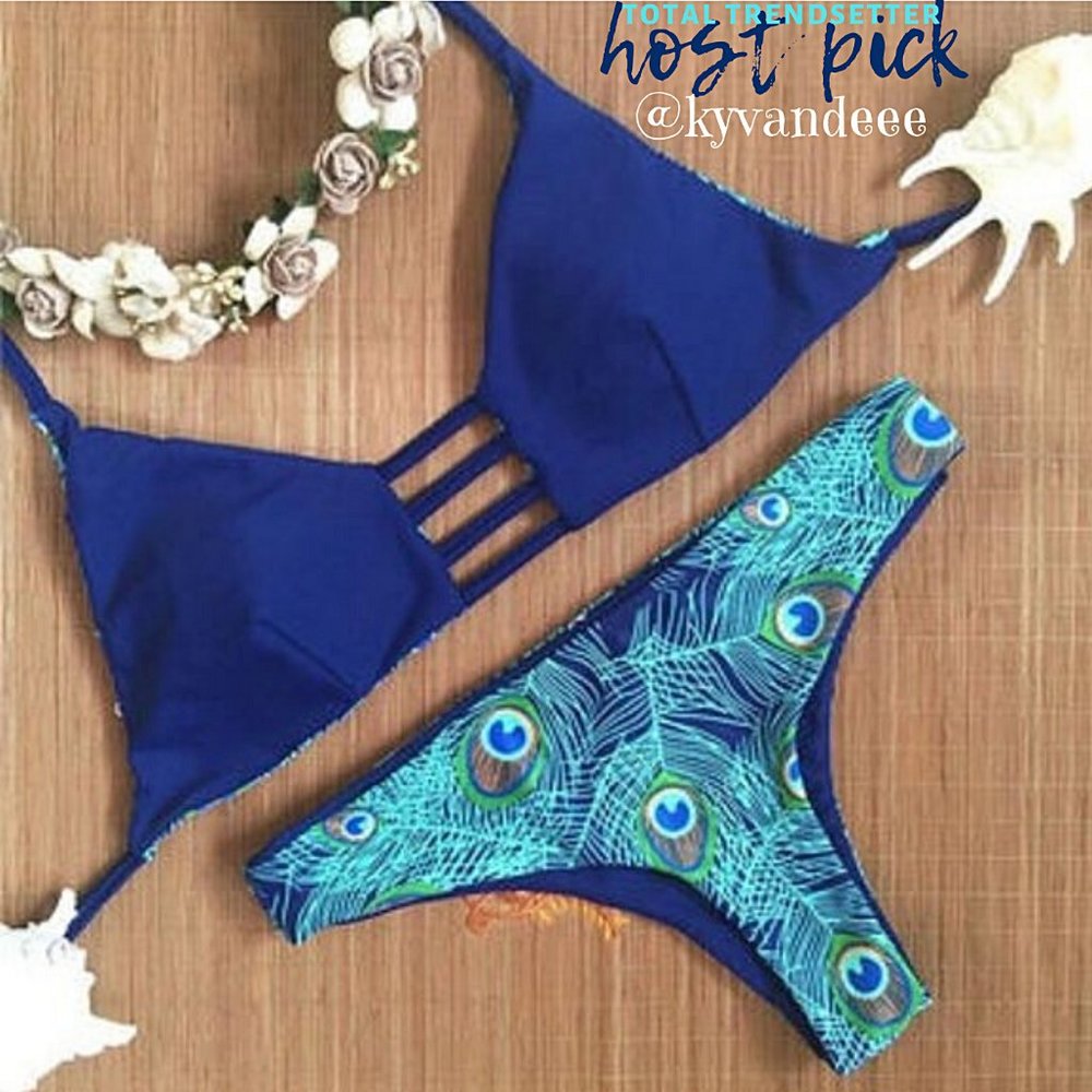✨Reversible Peacock Feather Cheeky Thong Bikini ✨ - Picture 1 of 8